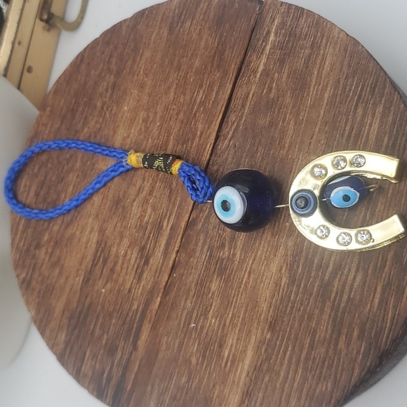 Evil eye horseshoe‎ good luck superstition keychain bag decor 🌟 - Picture 1 of 2